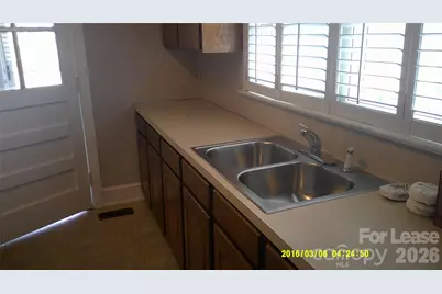 1094 14th Avenue NW, Hickory, NC 28601 - Photo 8