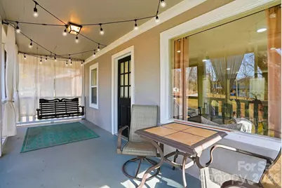 326 Lyndhurst Drive, Hendersonville, NC 28971 - Photo 2