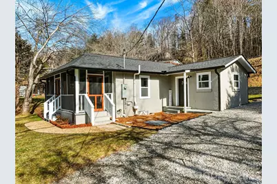 326 Lyndhurst Drive, Hendersonville, NC 28971 - Photo 24