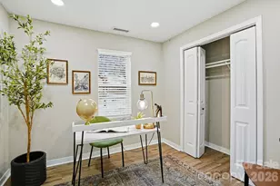 326 Lyndhurst Dr, Hendersonville, NC 28971 - Photo 14