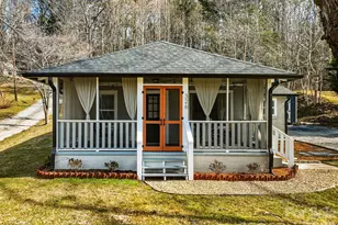 326 Lyndhurst Dr, Hendersonville, NC 28971 - Photo 1