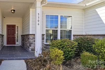 5306 Tilley Manor Drive, Matthews, NC 28105 - Photo 2