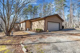 423 Mountain View Dr, Columbus, NC 28722 - Photo 6