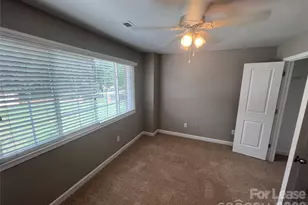 1336 Green Oaks Ln, Charlotte, NC 28205 - Photo 6