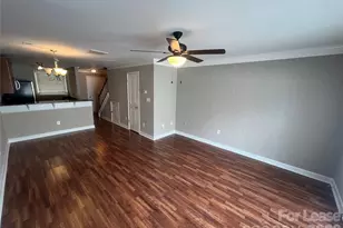 1336 Green Oaks Ln, Charlotte, NC 28205 - Photo 4