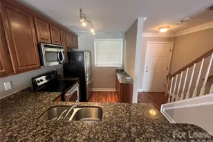 1336 Green Oaks Ln, Charlotte, NC 28205 - Photo 2