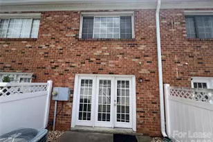 1336 Green Oaks Ln, Charlotte, NC 28205 - Photo 16