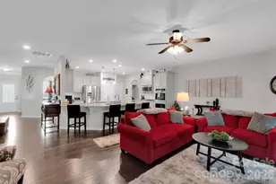 379 Kentmere Ln, Lake Wylie, SC 29710 - Photo 14