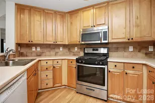 401 N Church St, Charlotte, NC 28202 - Photo 14