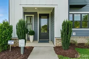 459 Nash St, Fort Mill, SC 29715 - Photo 2