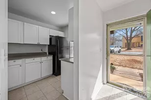 4051 Briarhill Dr, Charlotte, NC 28215 - Photo 4