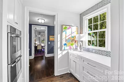 1438 Queens Road W, Charlotte, NC 28207 - Photo 14