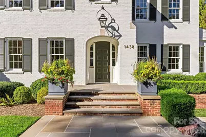 1438 Queens Road W, Charlotte, NC 28207 - Photo 6