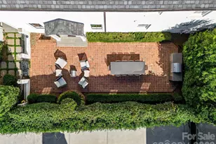 1438 Queens Rd W, Charlotte, NC 28207 - Photo 4