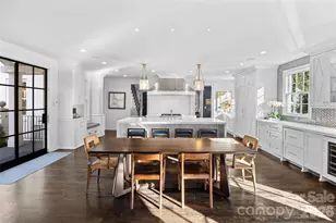 1438 Queens Rd W, Charlotte, NC 28207 - Photo 18