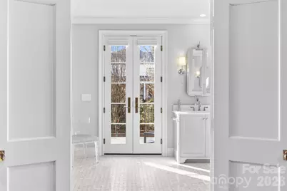 1438 Queens Road W, Charlotte, NC 28207 - Photo 30