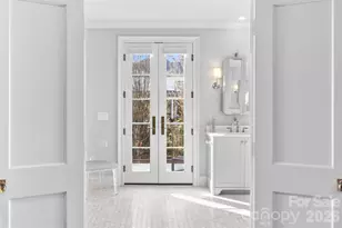 1438 Queens Rd W, Charlotte, NC 28207 - Photo 30