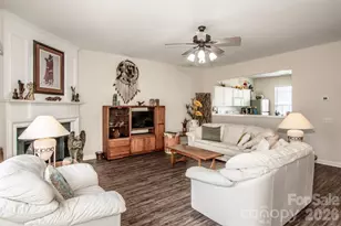 3233 Mannington Dr, Charlotte, NC 28270 - Photo 4