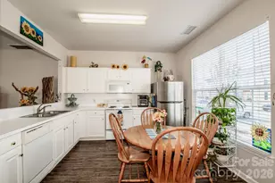 3233 Mannington Dr, Charlotte, NC 28270 - Photo 2