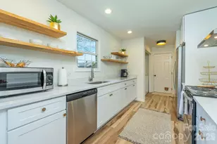 18 Garrison Rd, Weaverville, NC 28787 - Photo 4