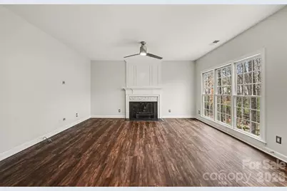 5805 Swanston Drive, Charlotte, NC 28269 - Photo 6