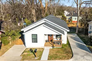 332 Dunlap St, Lancaster, SC 29720 - Photo 2
