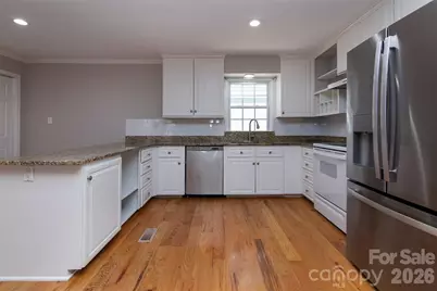 6515 Farmway Place, Charlotte, NC 28215 - Photo 8