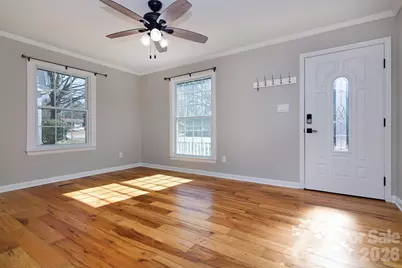 6515 Farmway Place, Charlotte, NC 28215 - Photo 2