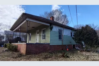 26 Pearl Street, Granite Falls, NC 28630 - Photo 2