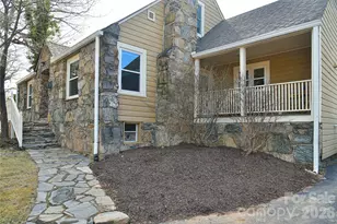 37 Buchanan Pl, Asheville, NC 28801 - Photo 2