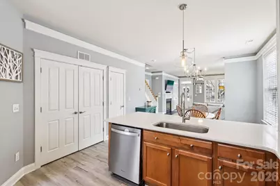 10125 Caldwell Forest Drive, Charlotte, NC 28213 - Photo 16