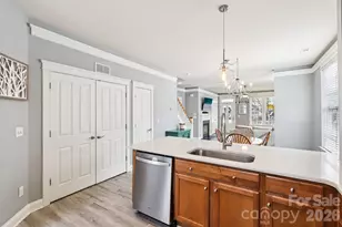 10125 Caldwell Forest Dr, Charlotte, NC 28213 - Photo 16