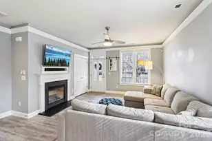 10125 Caldwell Forest Dr, Charlotte, NC 28213 - Photo 8