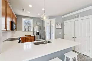 10125 Caldwell Forest Dr, Charlotte, NC 28213 - Photo 12