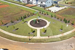 11133 Lochmere Rd, Charlotte, NC 28278 - Photo 6