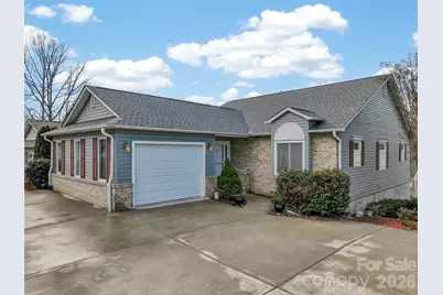 17 Driver Court, Hendersonville, NC 28739 - Photo 8