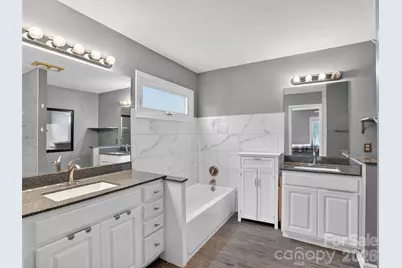 17 Driver Court, Hendersonville, NC 28739 - Photo 2