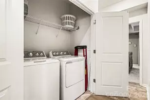 7017 Running Spg Dr, Charlotte, NC 28205 - Photo 26