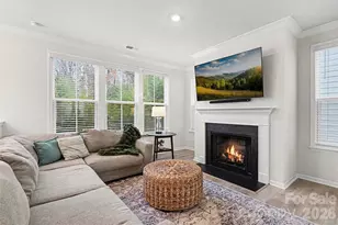 7017 Running Spg Dr, Charlotte, NC 28205 - Photo 12