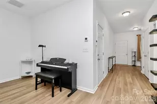 10303 Bunclody Dr, Charlotte, NC 28213 - Photo 16