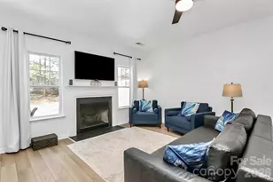 10303 Bunclody Dr, Charlotte, NC 28213 - Photo 8