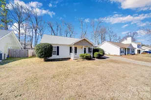 10018 Meadowmead Ct, Charlotte, NC 28273 - Photo 2