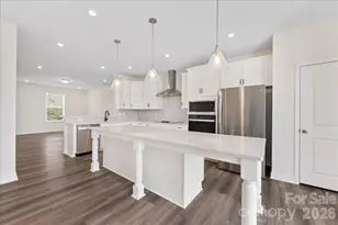 647 District Ct, Fort Mill, SC 29708 - Photo 2