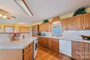 443 Cedarwood Dr, Waynesville, NC 28785 - Photo 12