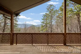 1330 Maple Spgs Dr, Waynesville, NC 28785 - Photo 2