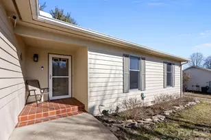 54 Mt Carmel Dr, Asheville, NC 28806 - Photo 8