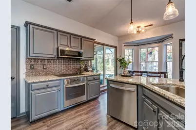 4522 Brownes Ferry Road, Charlotte, NC 28269 - Photo 4