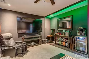 4522 Brownes Ferry Rd, Charlotte, NC 28269 - Photo 24