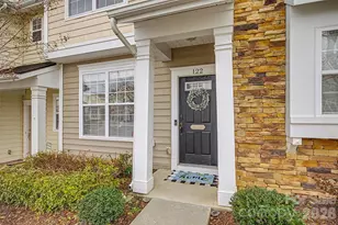 122 Chimney Rock Ln, Fort Mill, SC 29708 - Photo 2