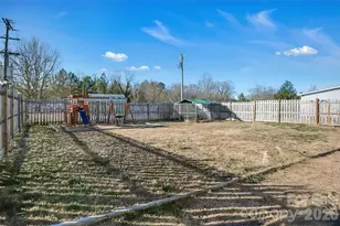 101 Park Ln, Grover, NC 28073 - Photo 26